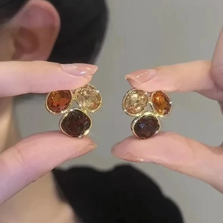 铜合金合成锆石耳饰 气质轻奢时尚百搭法式小众简约优雅耳环654