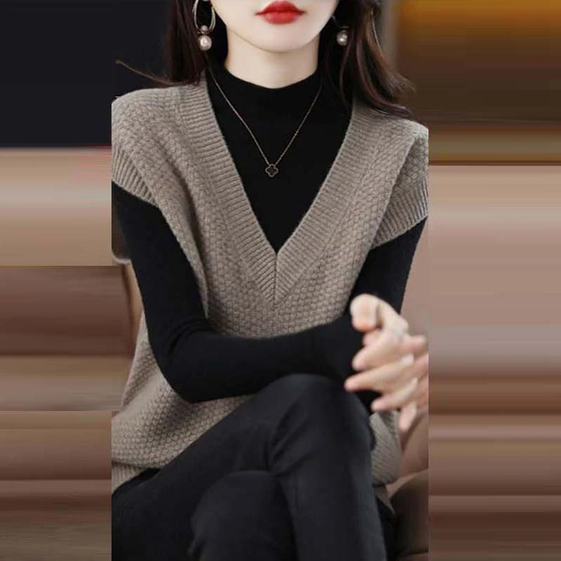 大码叠穿秋冬款针织马甲背心女鸡心领宽松无袖毛衣坎肩马夹外搭潮