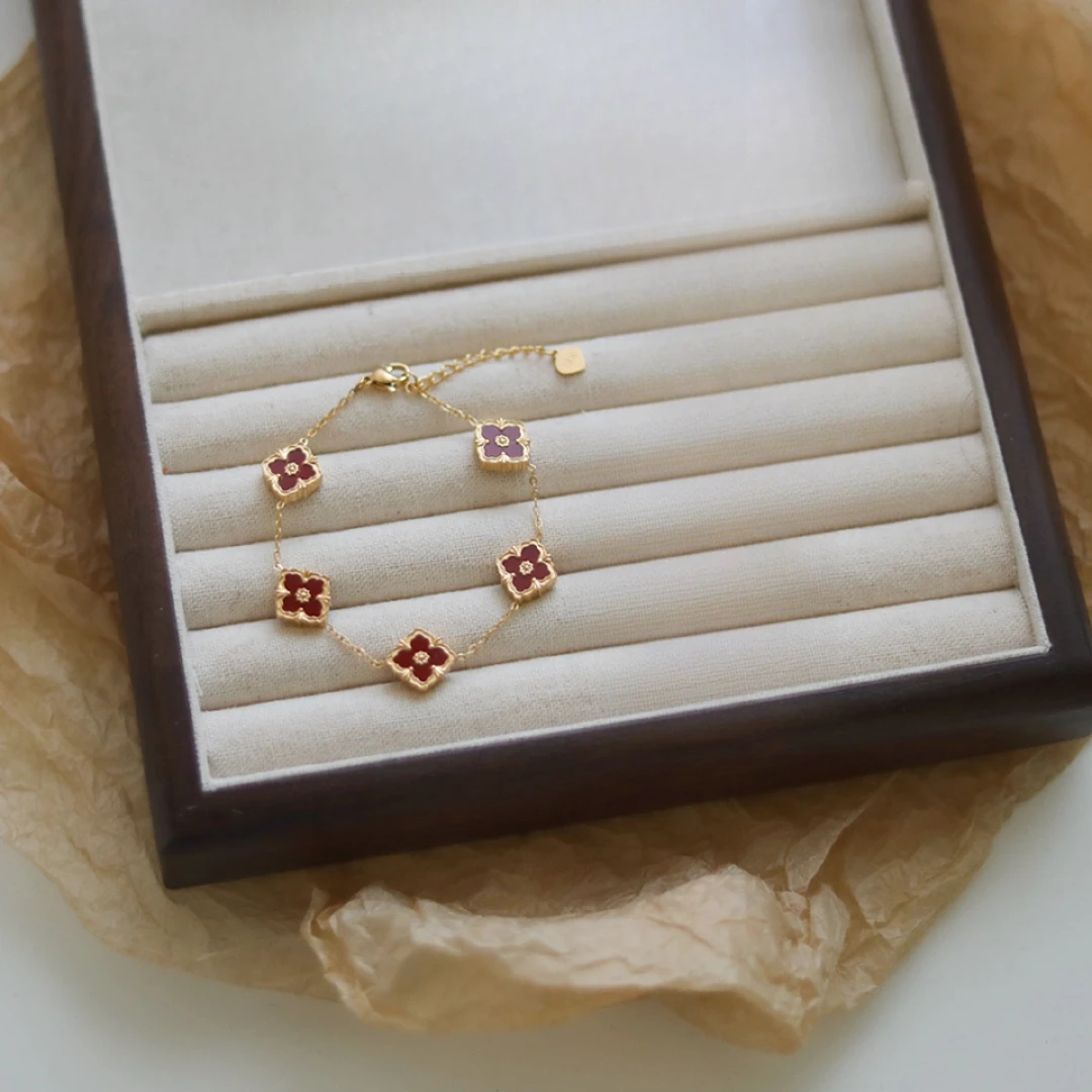 钛钢手链 8685双面红色菱形黑色小草手串 镀18K 五花四叶草轻奢女