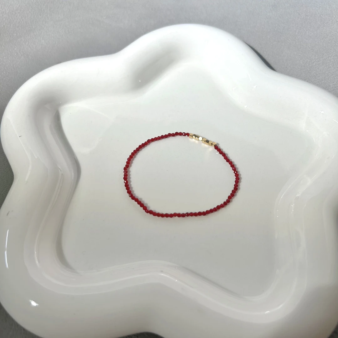 钛钢仿水晶手链 8629红色小珠珠方块松紧手串素圈 镀18K 不掉色女