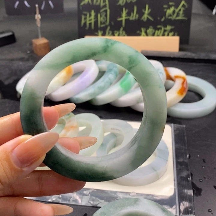 定制翡翠翡翠手镯未镶嵌