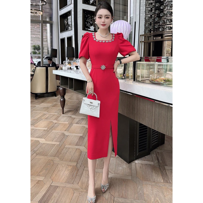 名媛重工连衣裙2024新款气质女神范收腰方领包臀裙日常可穿