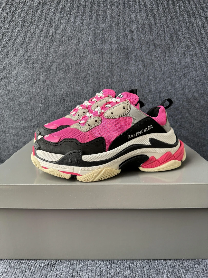 Balenciaga 巴黎世家 triples 白粉 老爹鞋 38码原盒 98新