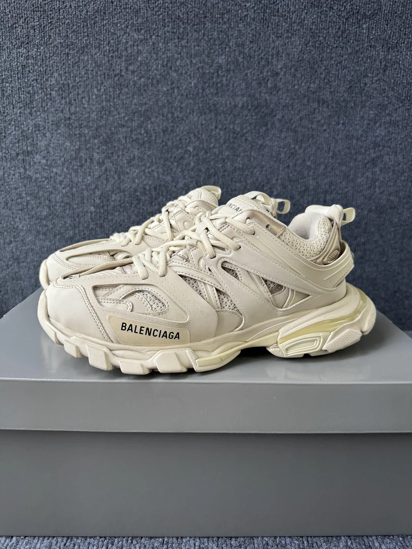 Balenciaga 巴黎世家 track 奶茶 米色 老爹鞋 41码原盒 98新