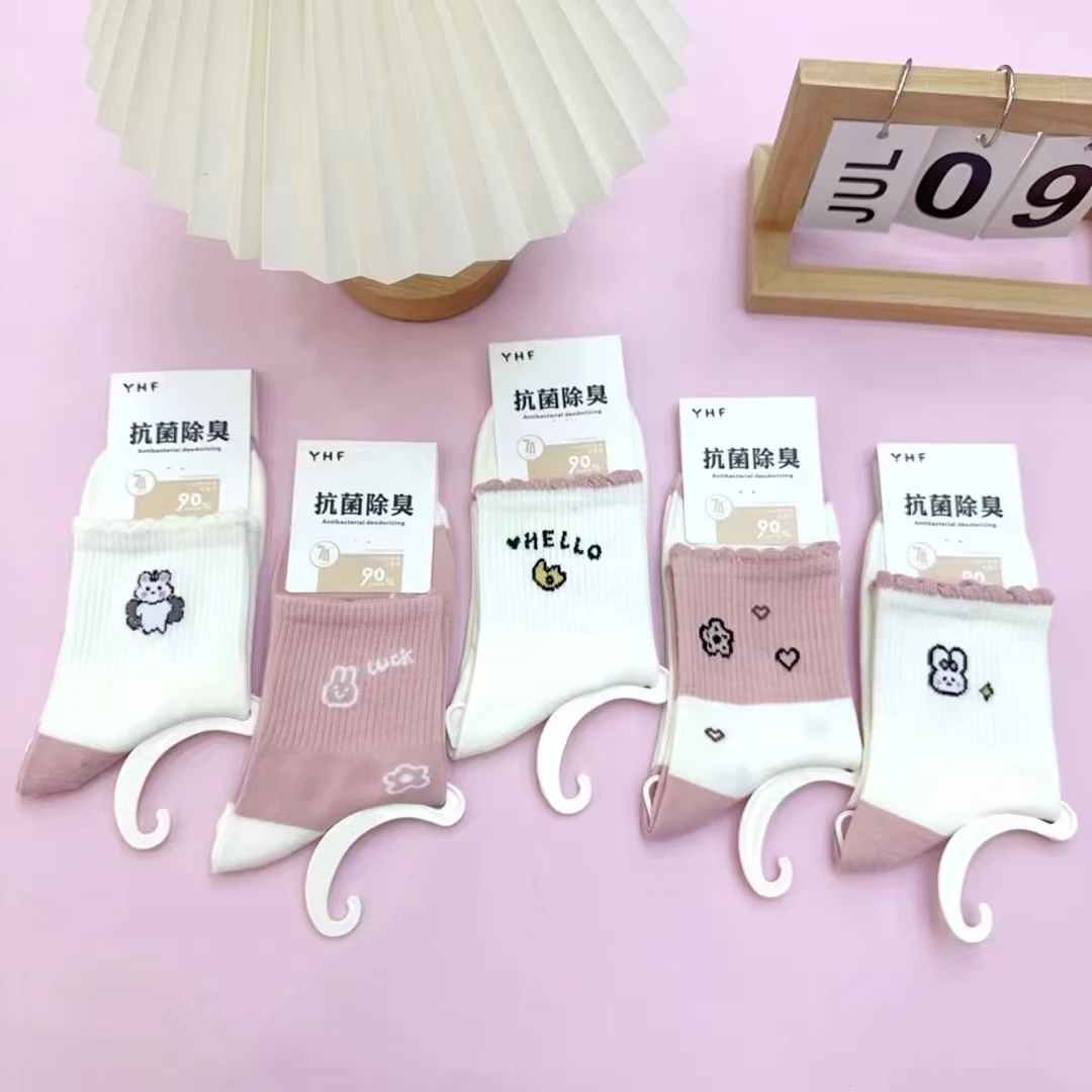 袜子女中筒ins潮百搭秋冬新潮流外穿洋气学生运动可爱卡通女袜