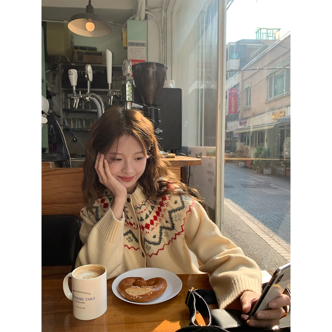 RAINY 复古印花费尔岛圆领针织开衫女冬季宽松软糯亲肤百搭毛衣