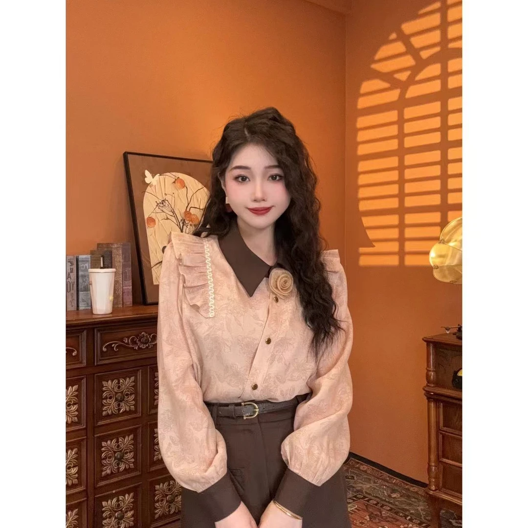 蒋肉肉【觅秋】气质显瘦立体花朵设计减龄设计师新款上衣00599