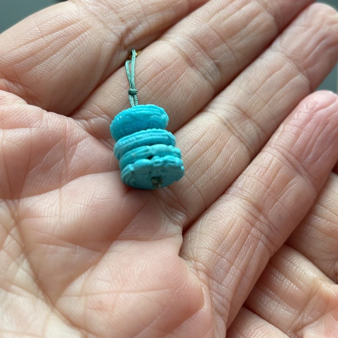 绿松石颈饰未镶嵌