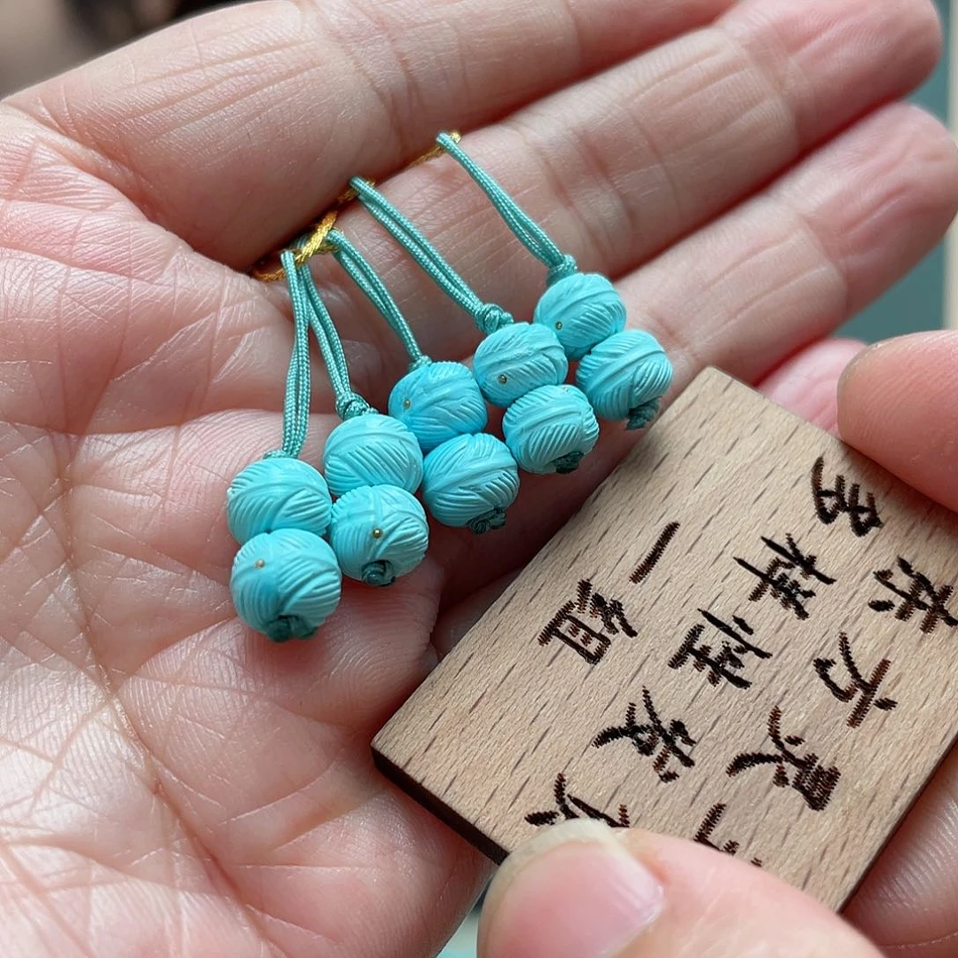 绿松石颈饰未镶嵌