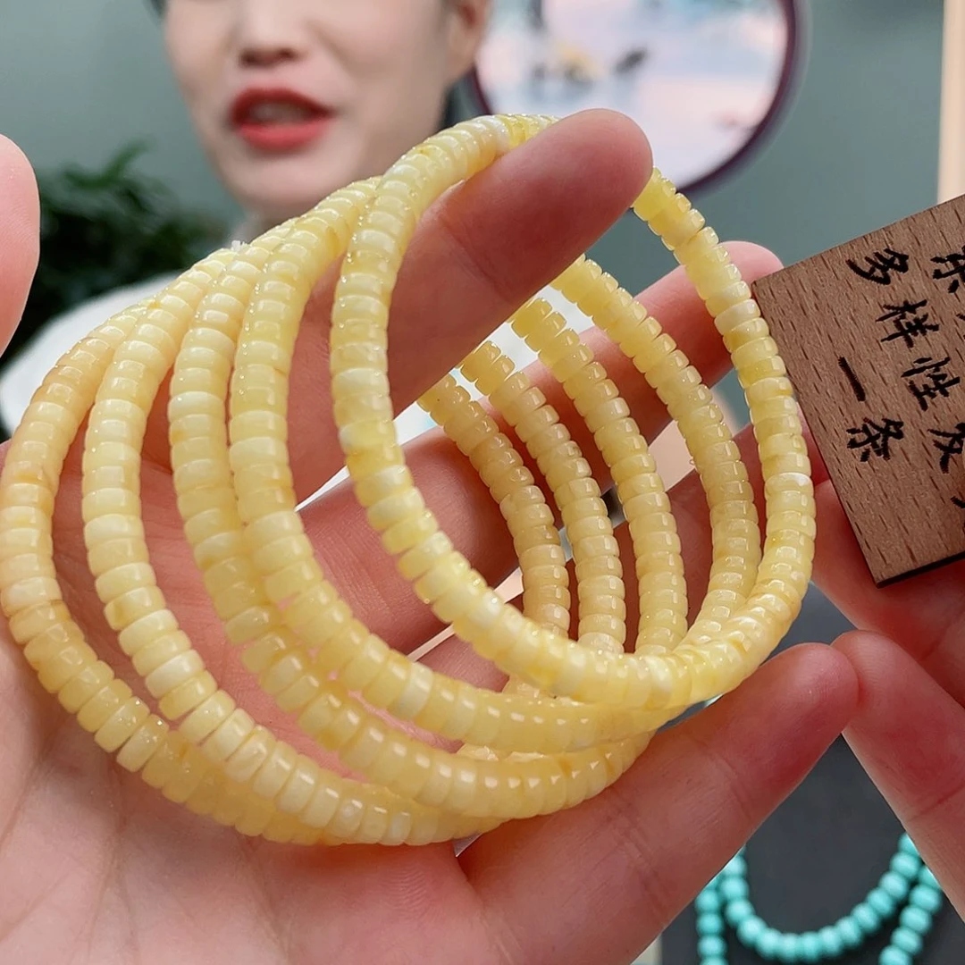蜜蜡颈饰未镶嵌，
