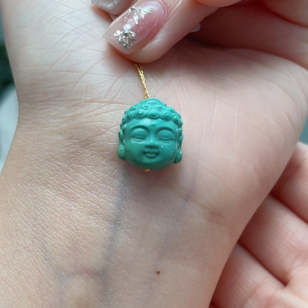 绿松石颈饰未镶嵌