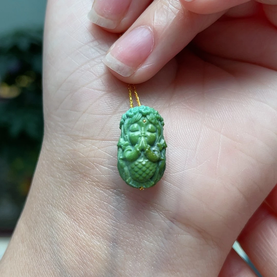 绿松石颈饰未镶嵌