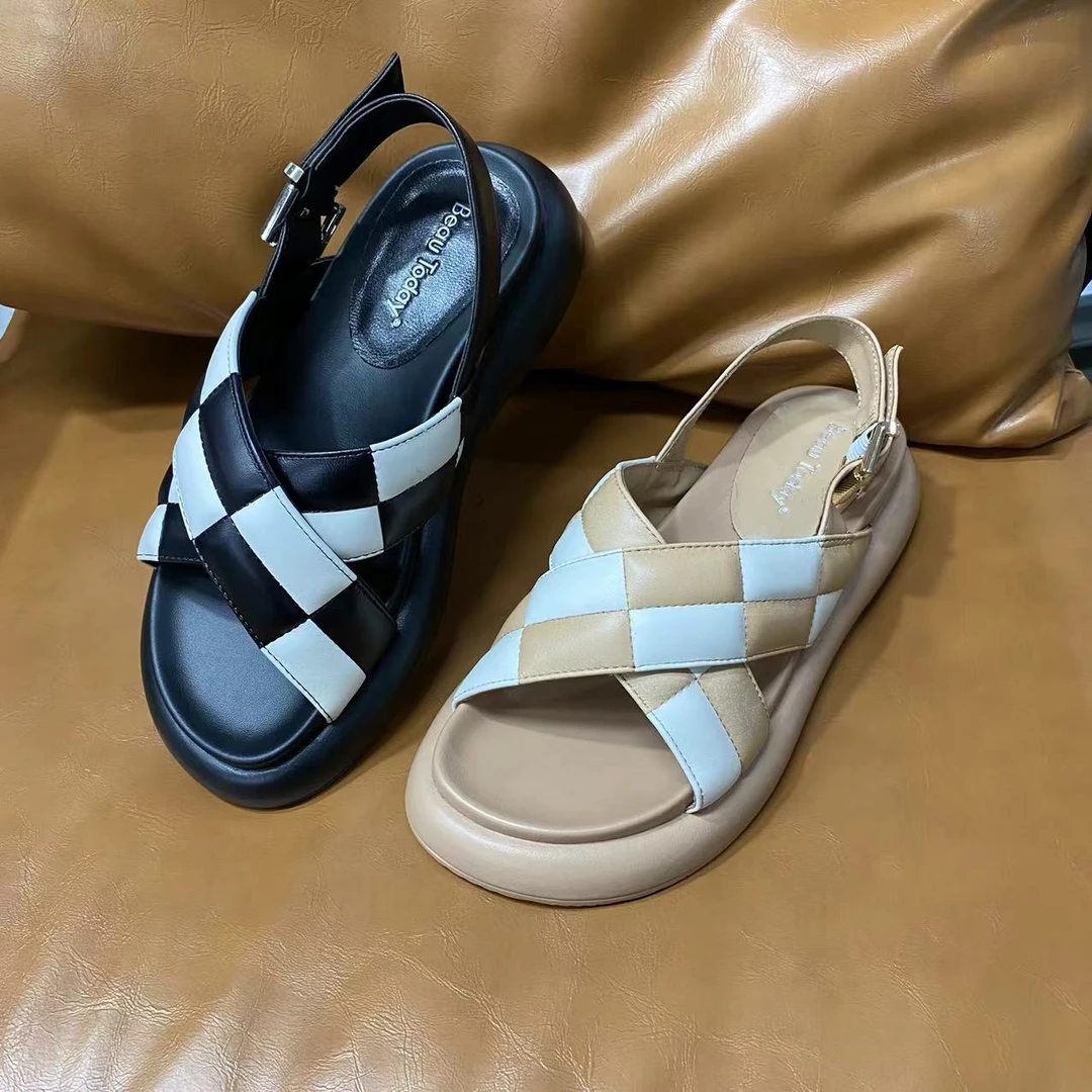 B 34521 交叉凉鞋真皮头层牛皮  棋盘格 英伦风软底休闲时尚女士