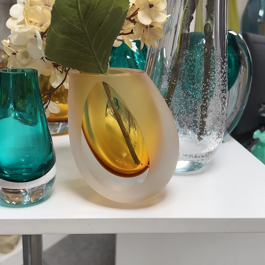 高12琥珀斜口琉璃水滴花器