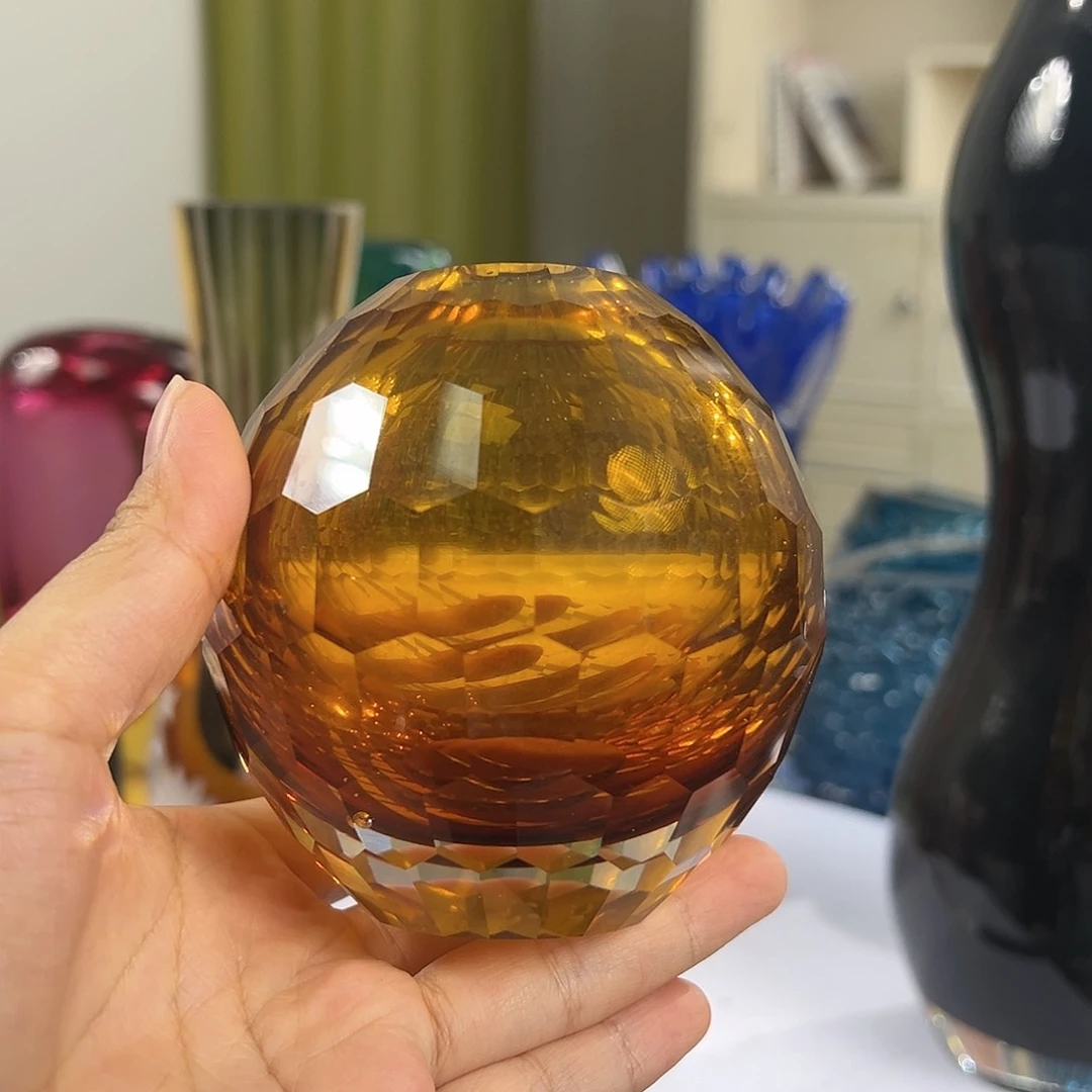 高8琥珀钻石磨刻花瓶