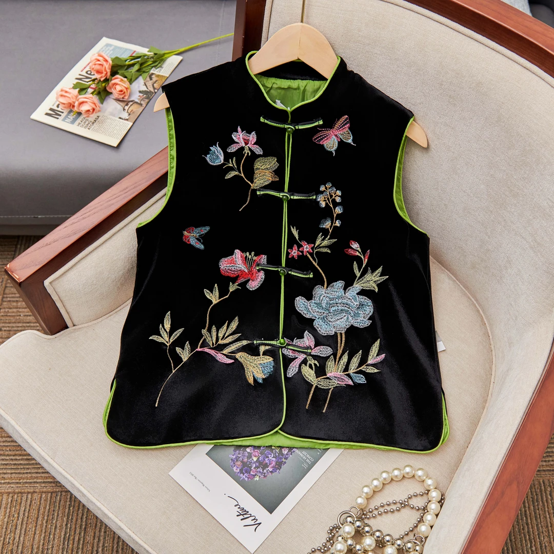 实拍新中式绣花马夹钉珠纽扣刺绣蝴蝶印花中国风马夹女