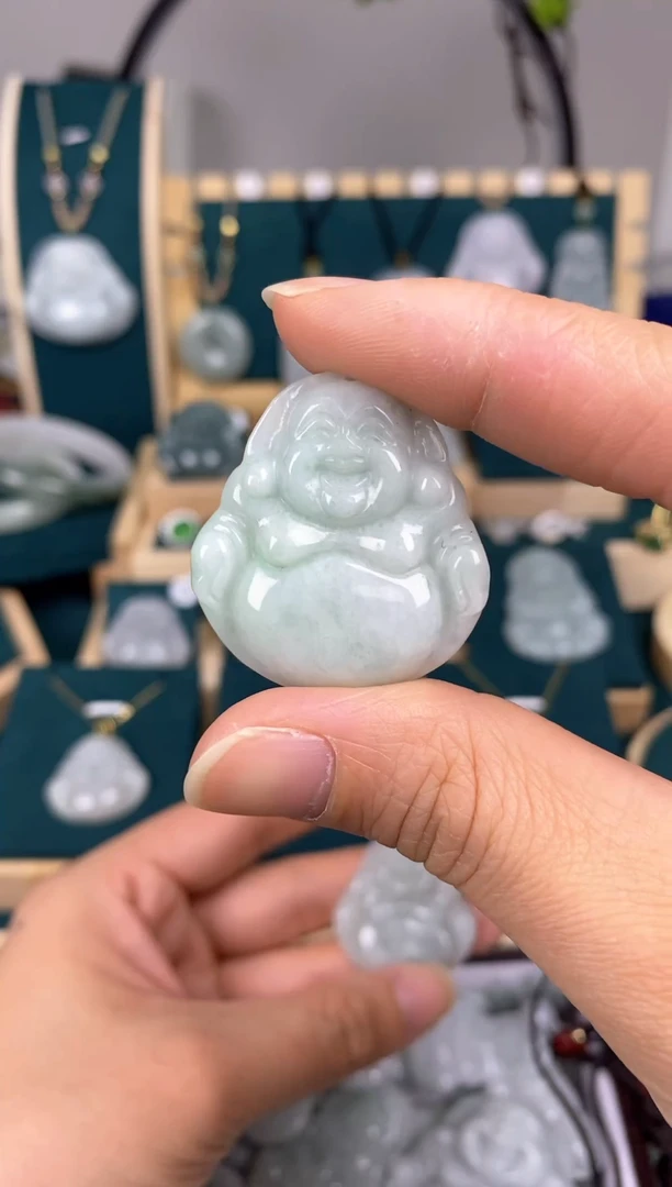 【闪购商品】翡翠颈饰未镶嵌佛公(多样性发货发其一)