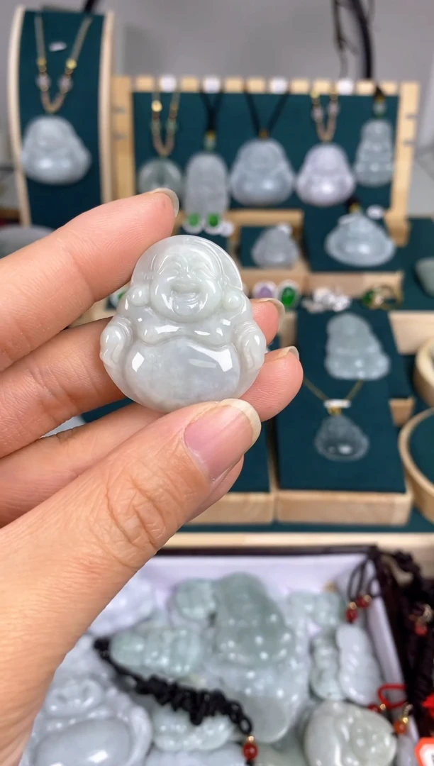 【闪购商品】翡翠颈饰未镶嵌佛公（多样性发货选其一）