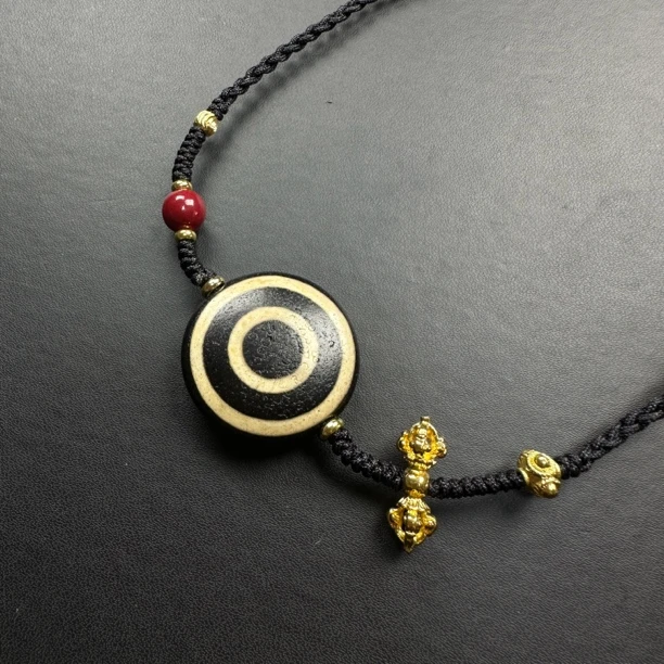 玖扬-台湾 7A 牙黄 双线羊眼板珠 轻奢 高端 大气 玛瑙锁骨链