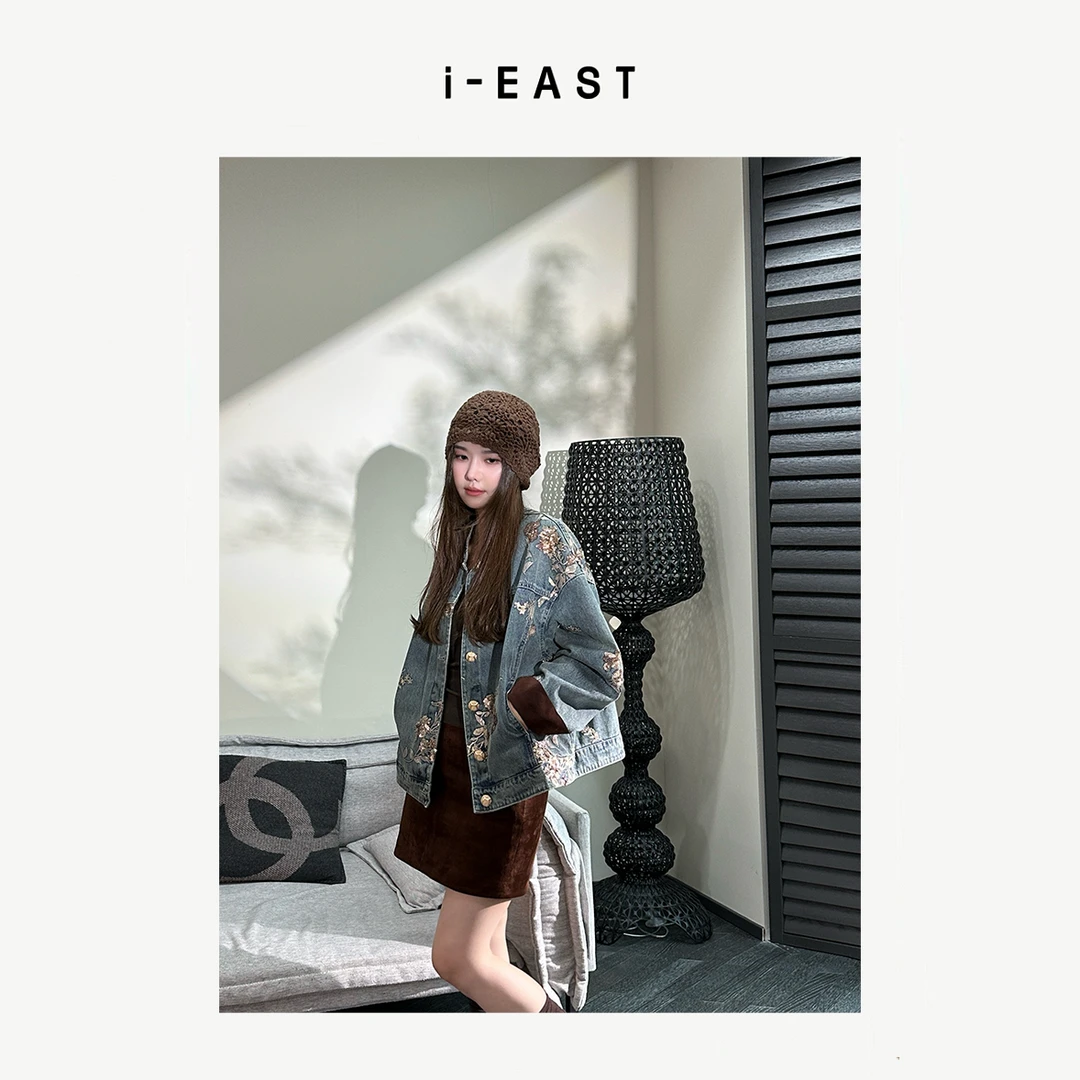i-EAST 花海粼光~重工亮片花朵设计感牛仔外套-4Q SY0063