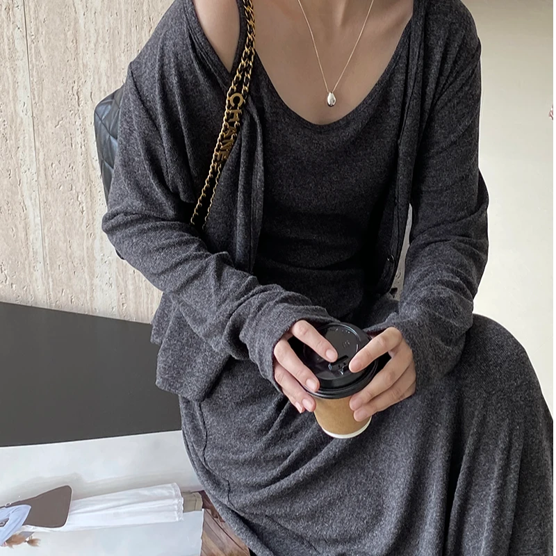 江左2024秋季时尚显瘦套装纯色长袖开衫背心半身裙三件套女宽松