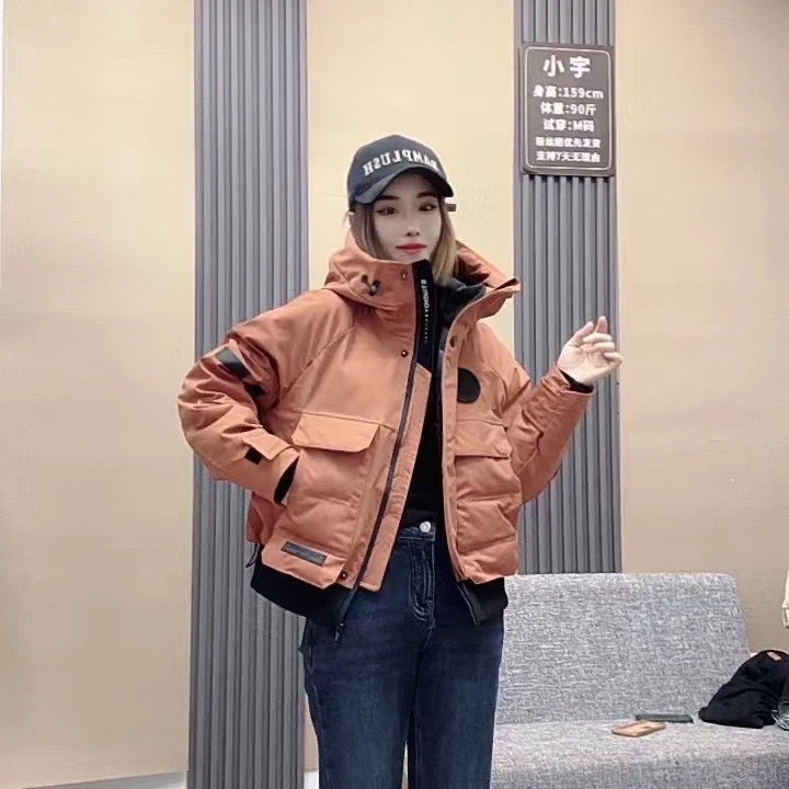 短款贴标连帽休闲风大棉外套