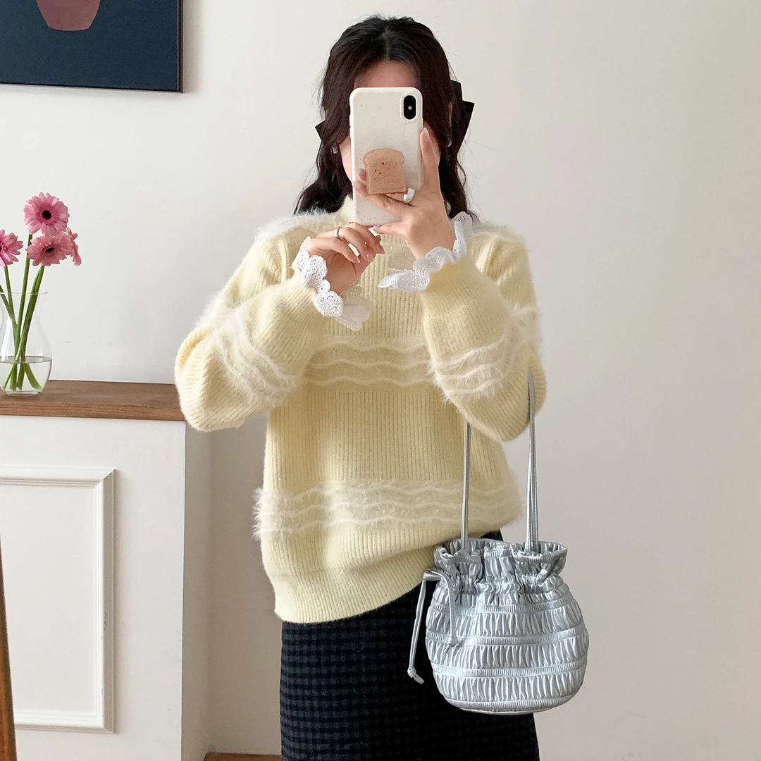苏醒的乐园横条拼接袖口蕾丝SXMY32866百搭显瘦慵懒风宽松女毛衣
