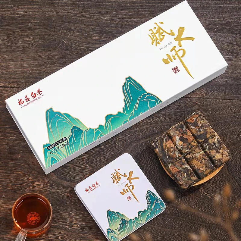 2014年寿眉老白茶小方片饼干茶铁盒装