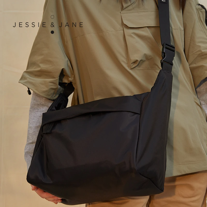 JESSIE&JANE时尚百搭潮流休闲轻便单肩斜挎饺子包3413