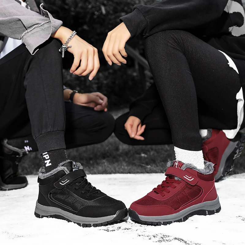 冬季新款加绒保暖高帮女靴雪地靴棉鞋时尚潮流休闲百搭老人健步鞋