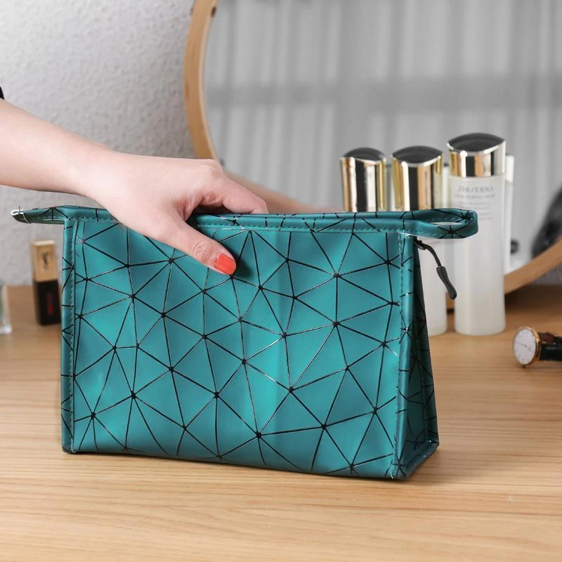 化妆包网红超火ins风化妆品收纳袋防水旅行洗漱包便携随身化妆袋