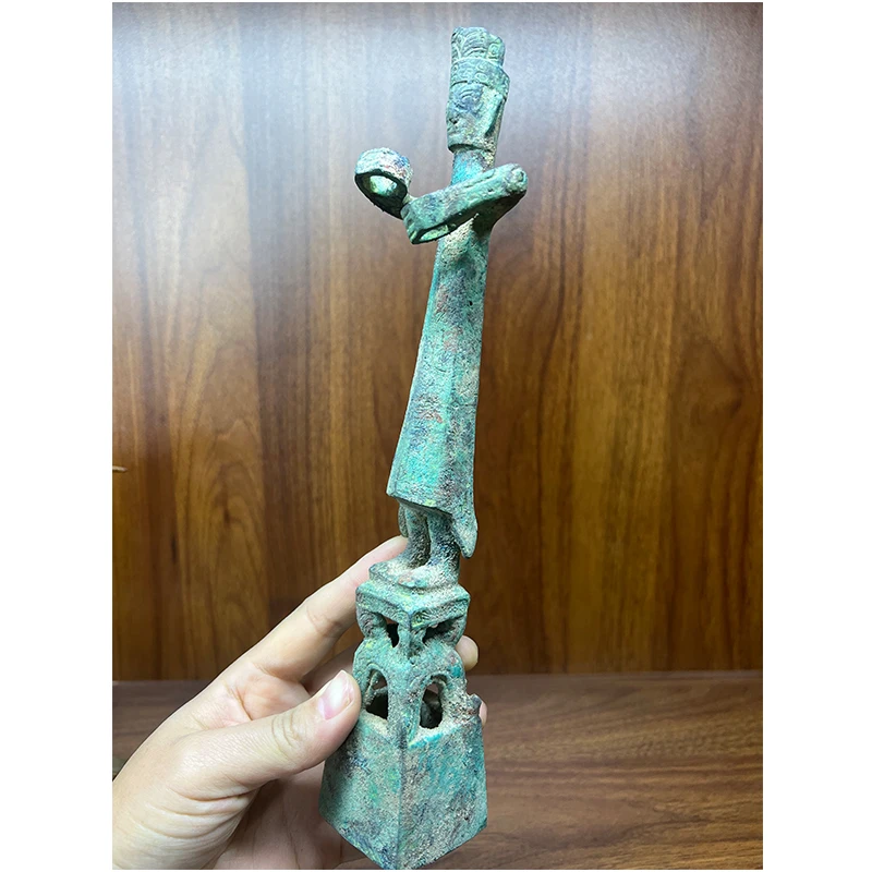 巫师立像突目面具铜摆件