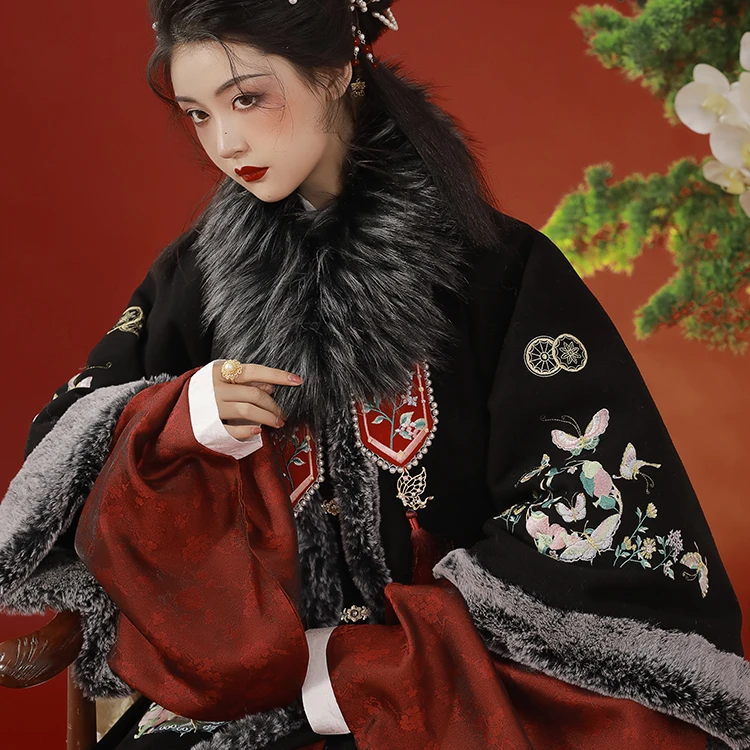 初潋月汉服冬季加绒多色毛领绣花方领国风长袄