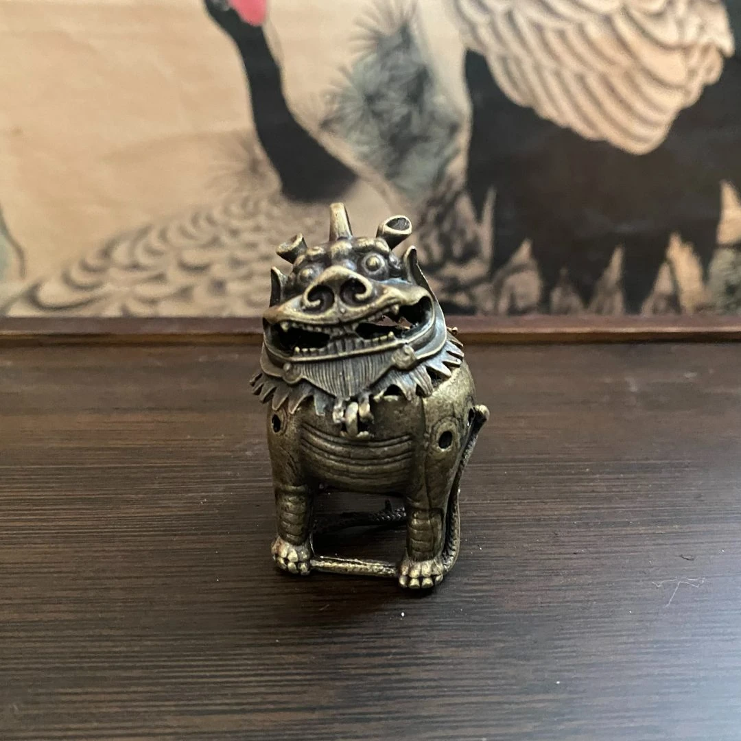 朴呈  鹿端踏蛇小香座