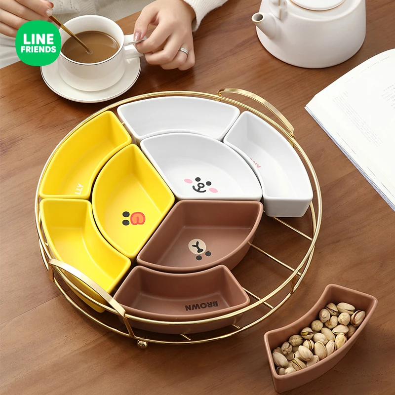 LINE FRIENDS卡通陶瓷团圆拼盘餐具组合过年圆桌摆盘套装零食果盘