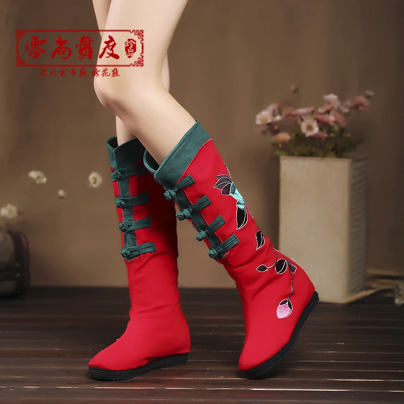 零尚舞度国风 复古民族风绣花靴子中国风秋冬季布靴  050