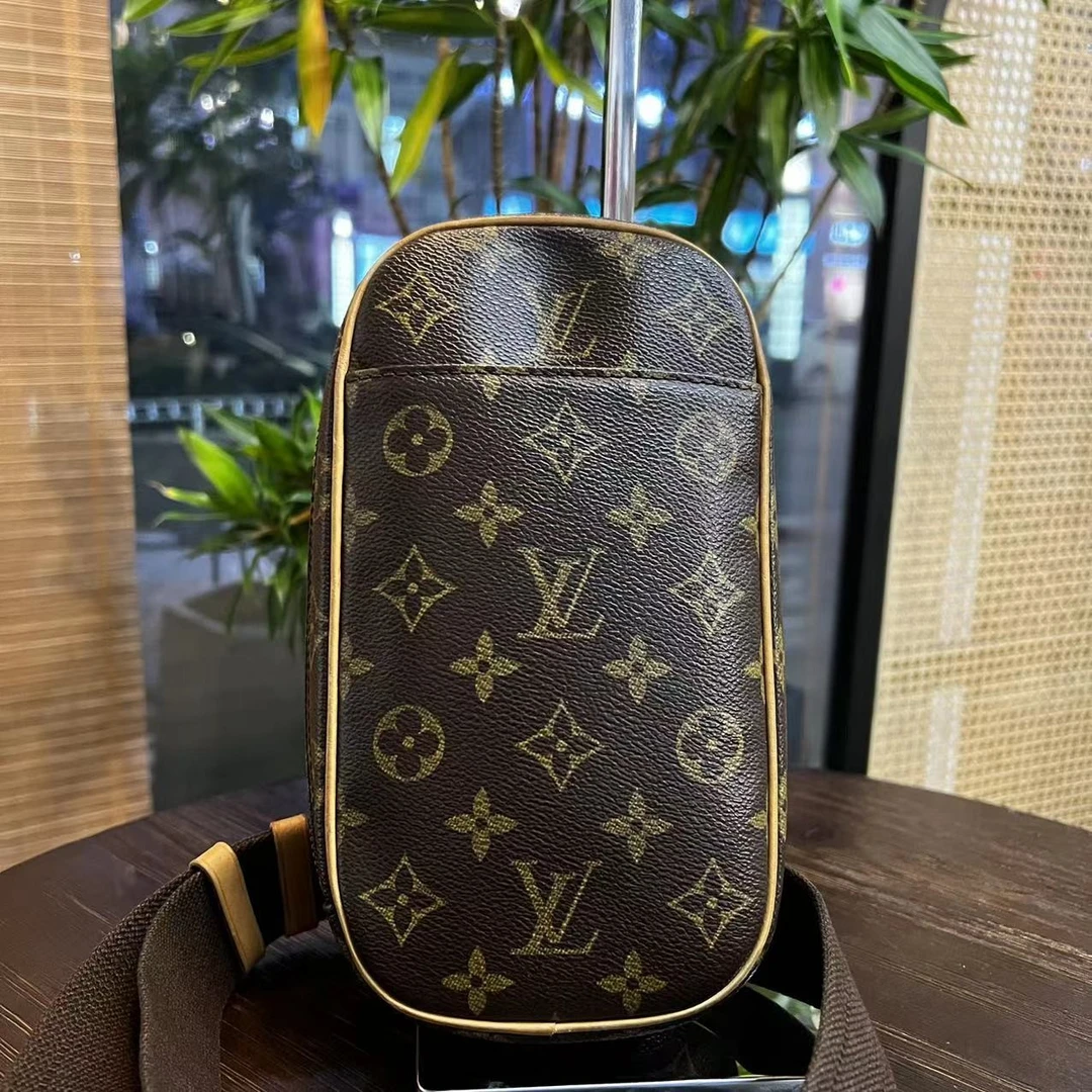 95新 LouisVuitton/路易威登 LV老花中古鹅蛋胸包   成色见直播间