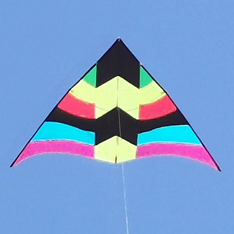 急旋风新款大型成人微风好飞易飞降落伞布料光辉三角风筝潍坊