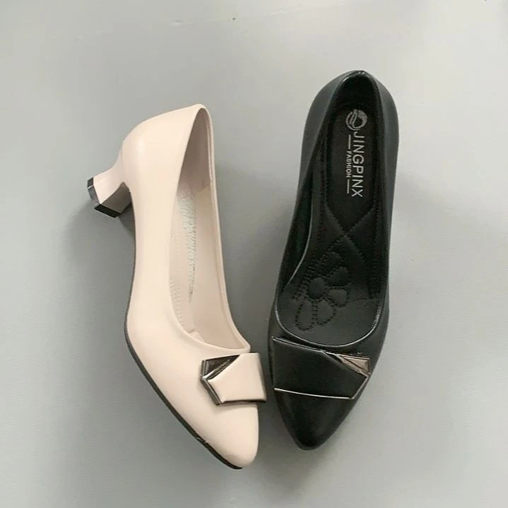 小跟细跟鞋女春秋季新款舒适中年妈妈鞋上班工作鞋女黑色浅口单鞋