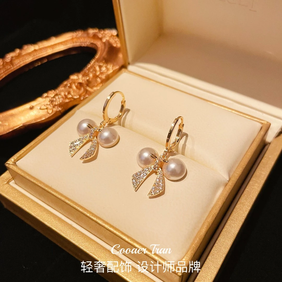 铜合金仿珍珠耳饰 【蝶翼】高级感蝴蝶珠珠耳环女RH6009#