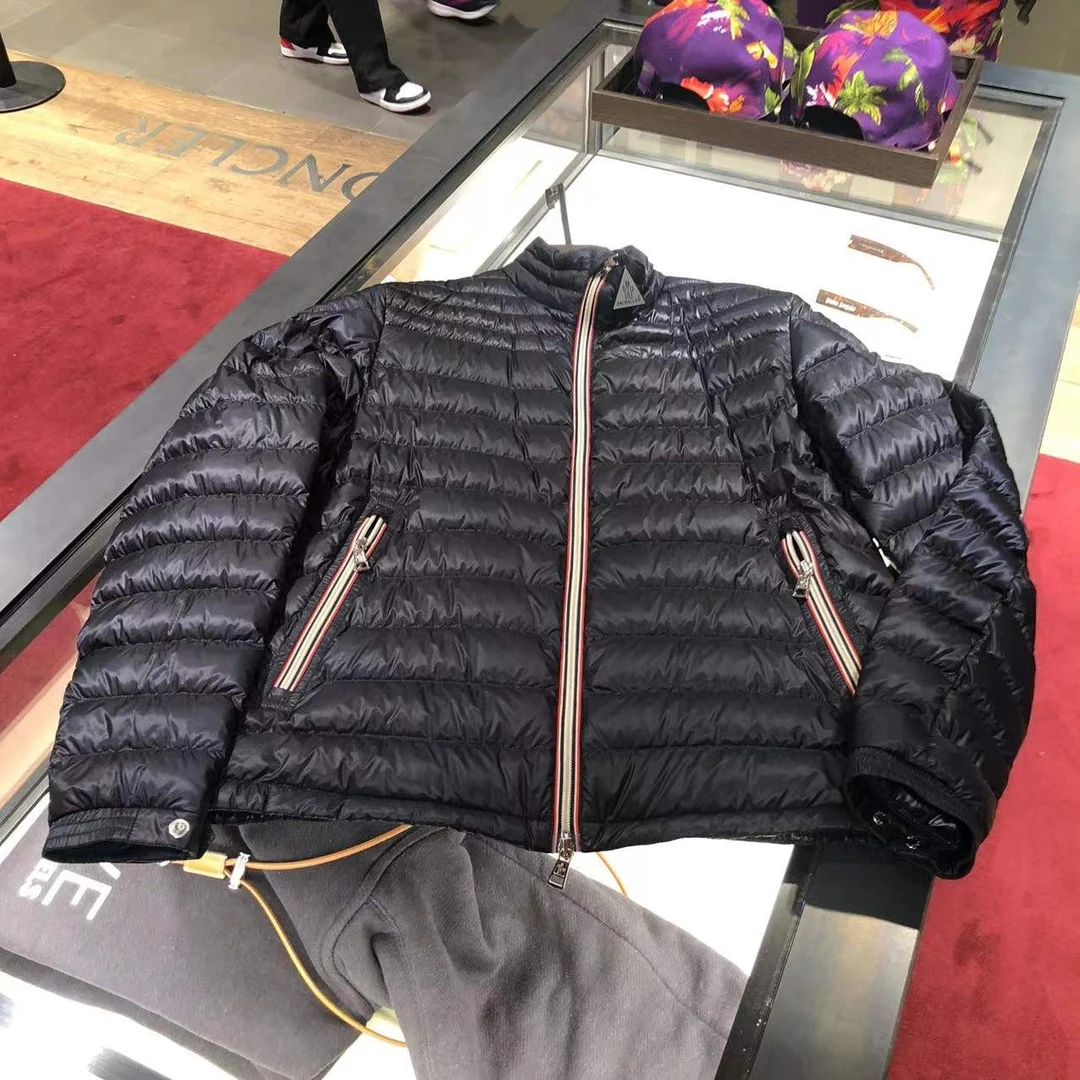 全新未使用 MONCLER 盟可睐蒙口/GG/男士羽绒服藏蓝色Daniel