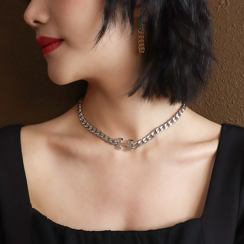 钛钢项链 个性H字母吊坠钛钢锁骨项链时尚百搭欧美轻奢古巴链