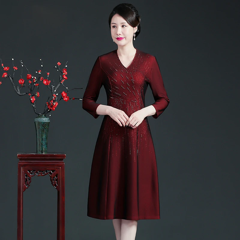 喜婆婆妈妈婚宴装修身显瘦长袖连衣裙高贵中长款礼服春秋婚宴A字