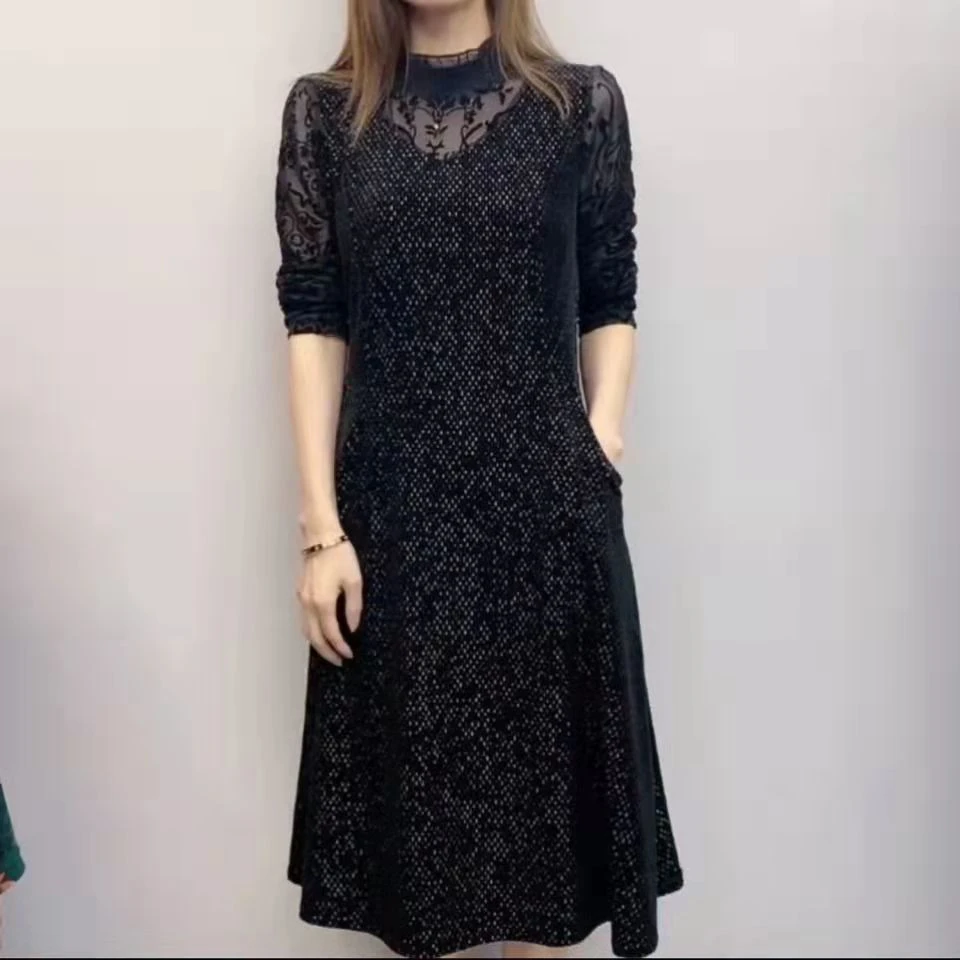 中长款连衣裙2021年秋冬新款遮肉显瘦蕾丝天鹅绒黑色长袖打底裙女
