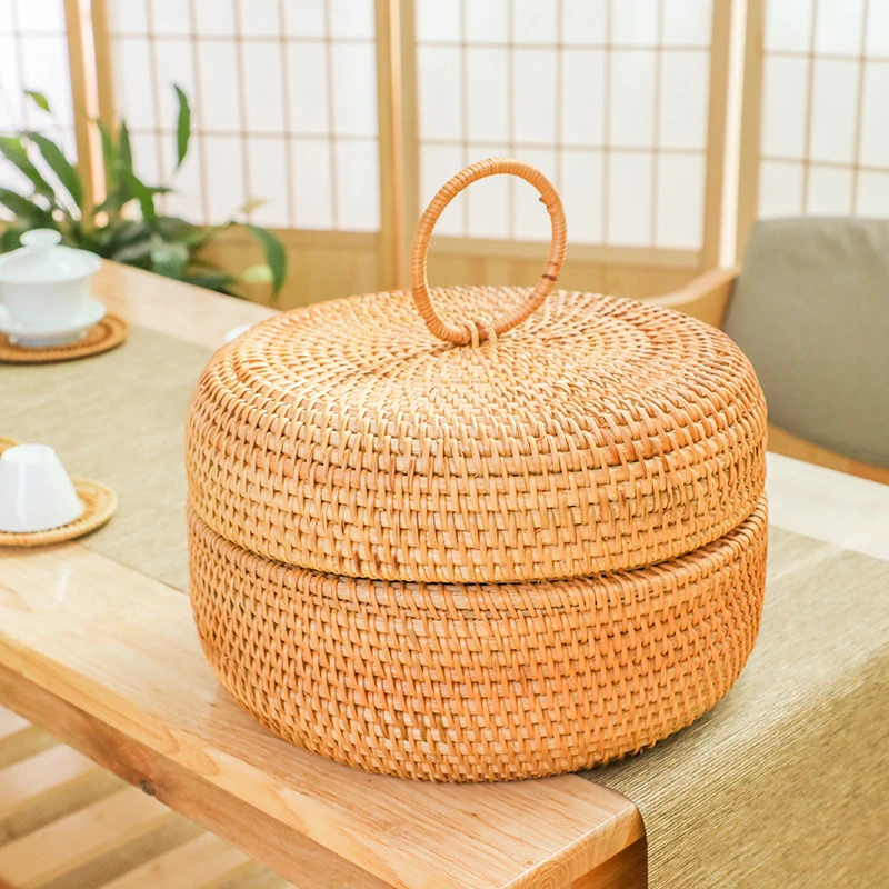 C113 藤编有盖馒头框小号23*13cm