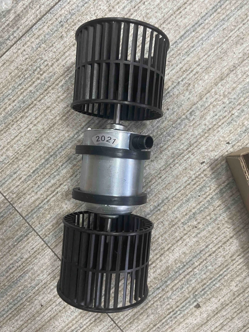神钢8型机的空调的鼓风机马达，这是副厂好质量的