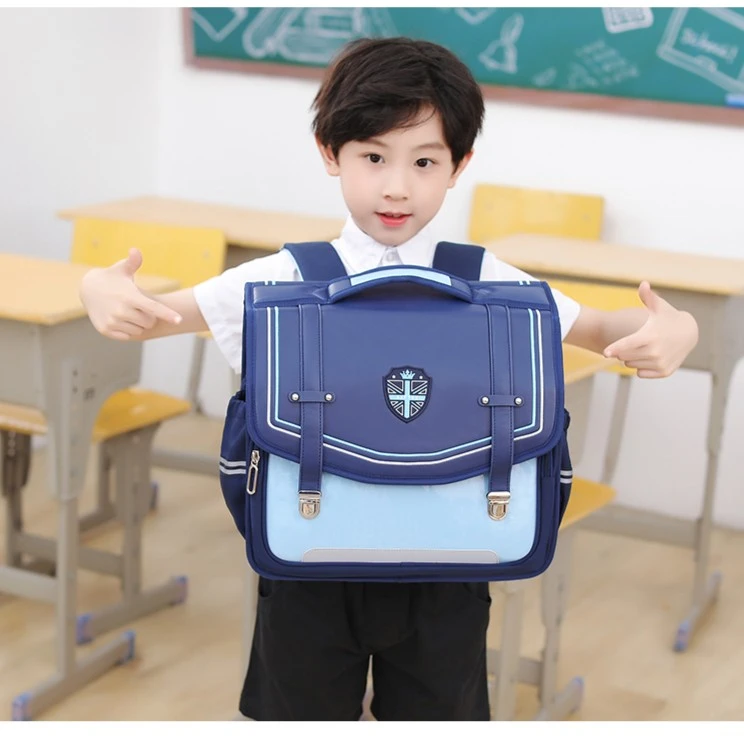 新款小学生一三六年级男女童护脊减负超轻太空书包轻便防水双肩包