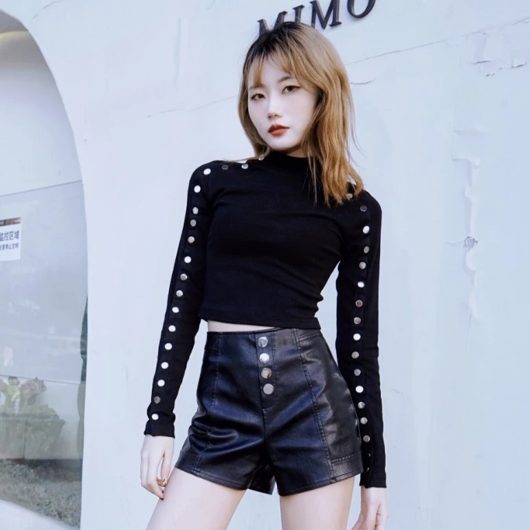 欧美四颗纽扣欧美街拍高腰pu皮短裤春夏外穿ins潮a字靴裤女