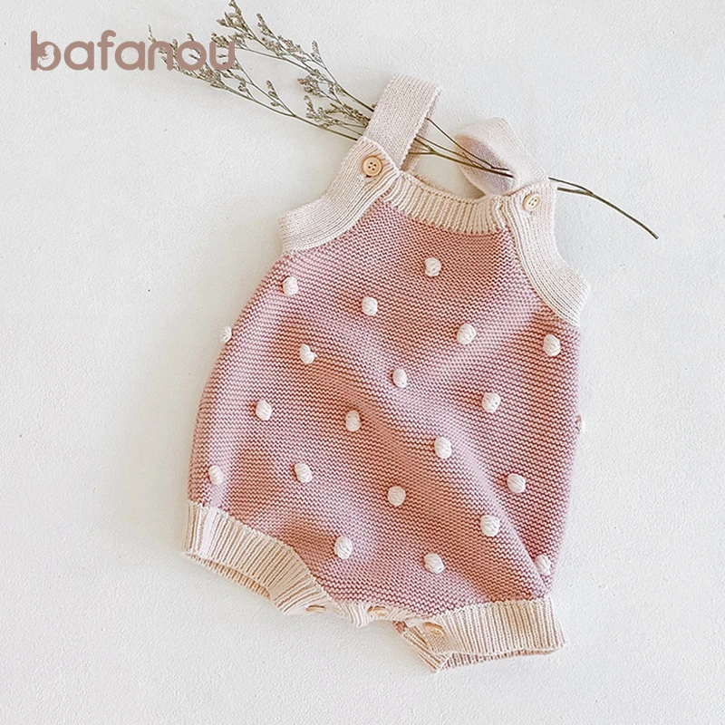 ins春秋款宝宝哈衣婴幼儿手工球球针织毛线吊带无袖连体爬服洋气