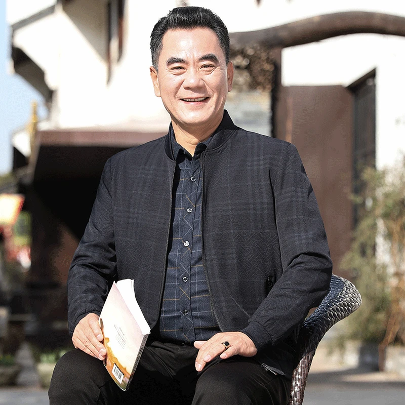 中年爸爸装休闲格子夹克棒球领春秋季薄款中老年宽松外套男士上衣